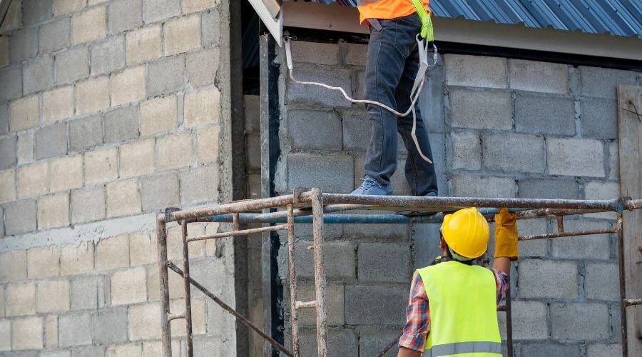 Expert Emergency Roof Repairs services in Jewett, TX